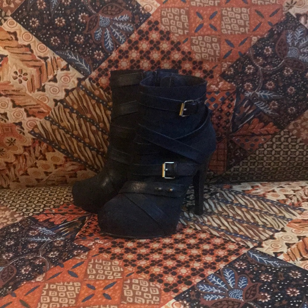 Liliana heels